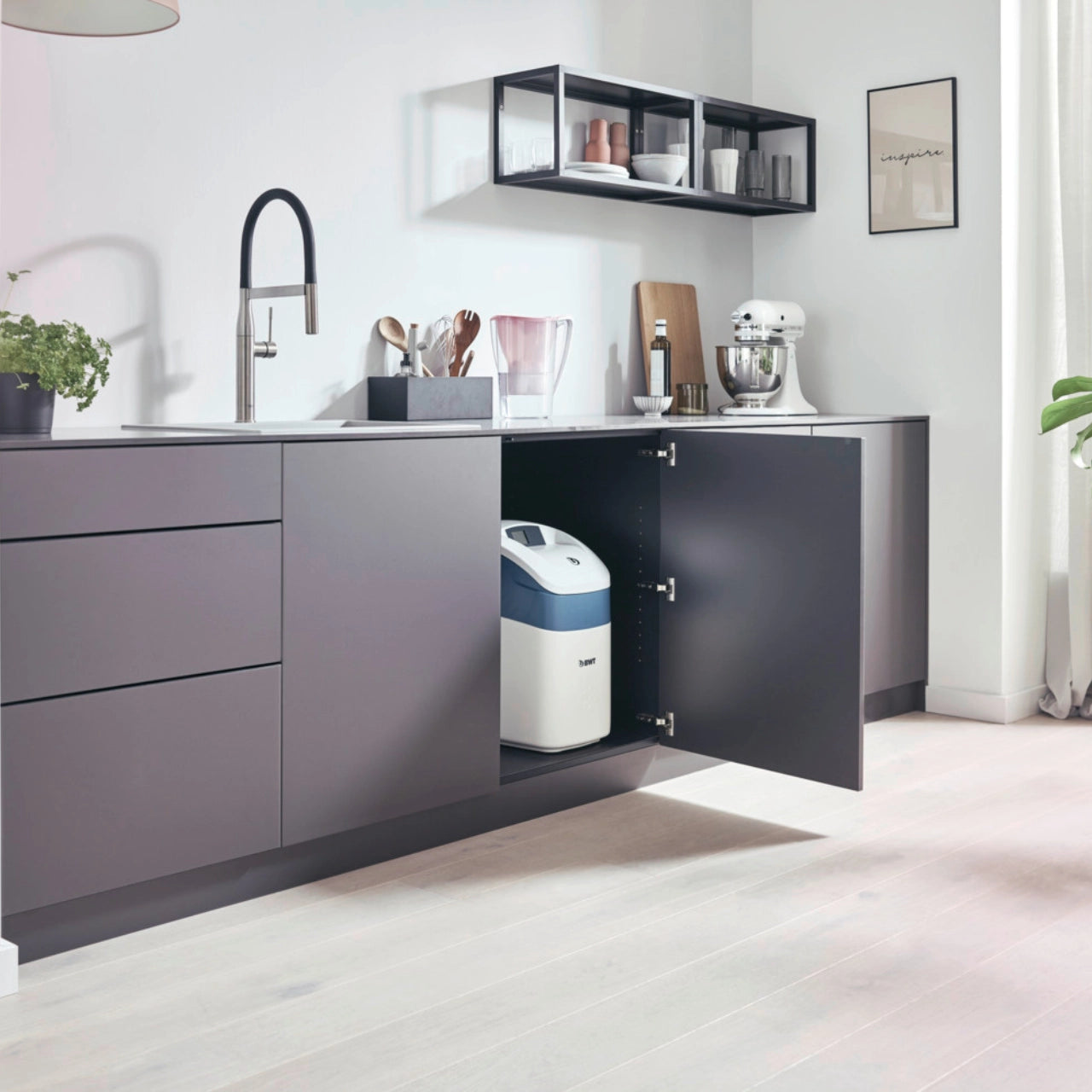 Installation de l'adoucisseur d'eau BWT my PERLA Silk (10 litres) incluse